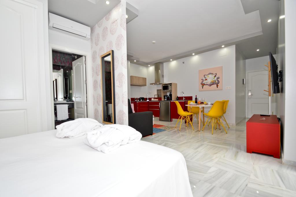 The Zentral Arenal Suites Sevilla Exterior foto