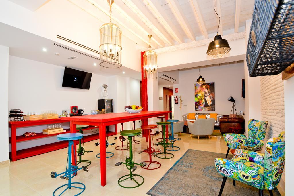 The Zentral Arenal Suites Sevilla Exterior foto